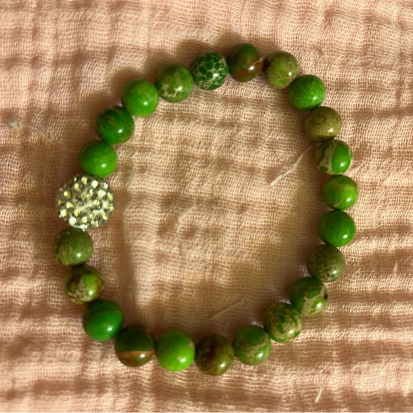 Bracelets - Picture 7 of 9